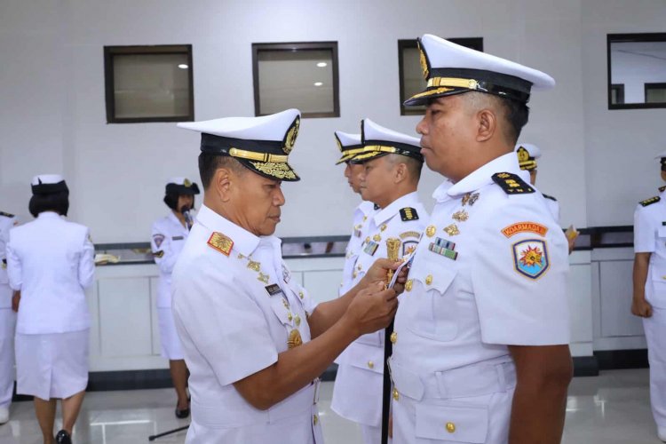 Laksamana Muda TNI Agus Hariadi Pimpin Serah Terima Jabatan Askomlek dan Kadisinfolahta Koarmada III